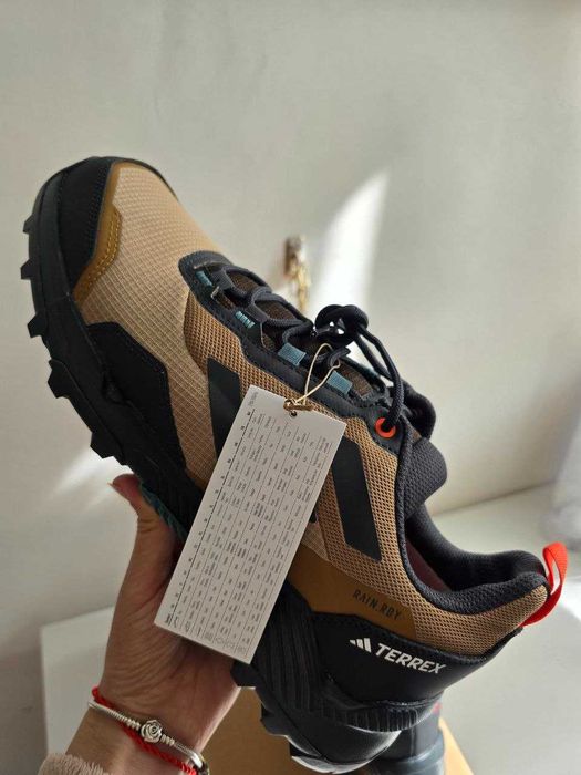 Кросівки adidas terrex, оригінал, розмір 44 (28см)