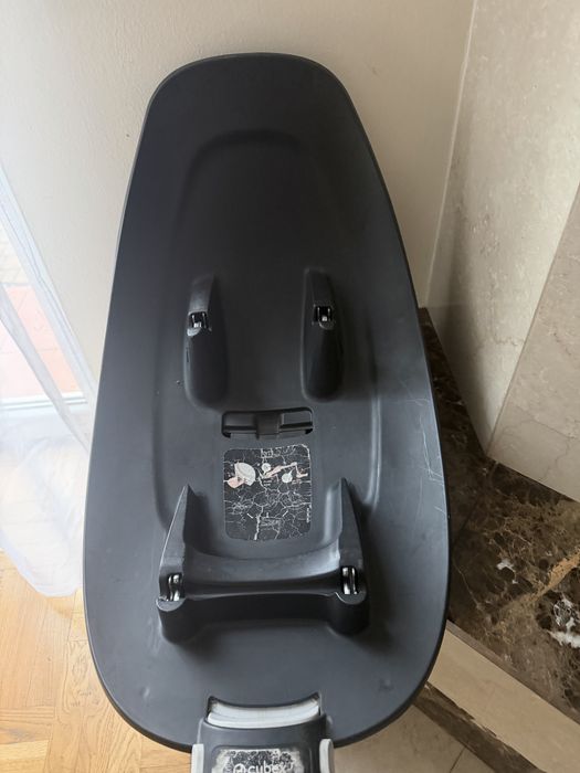 Cybex sirona M2 + baza