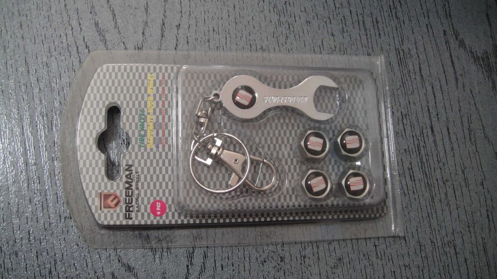 Brelok Breloczek samochodowy Breloki Breloczki samochodowe zaworymarka