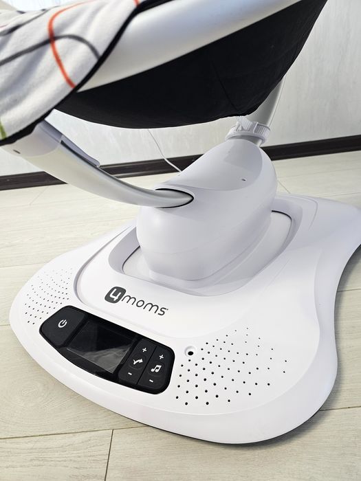 Заколисуючий центр 4moms mamaRoo