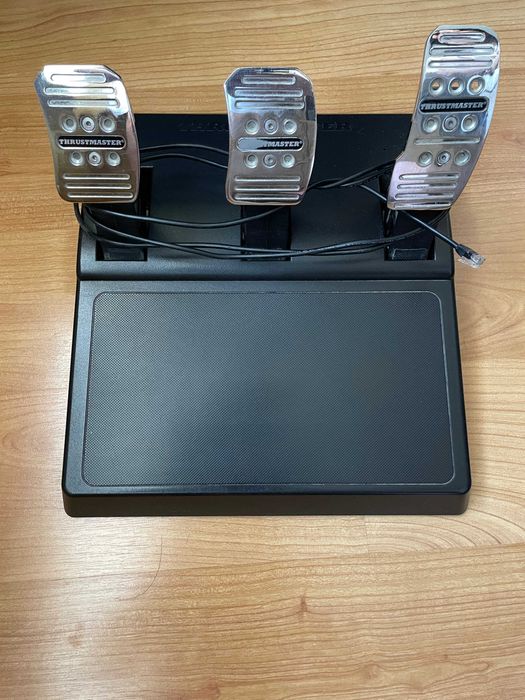 Kierownica THRUSTMASTER T300 Ferrari alcantara + dodatkowa kierownica ferrari