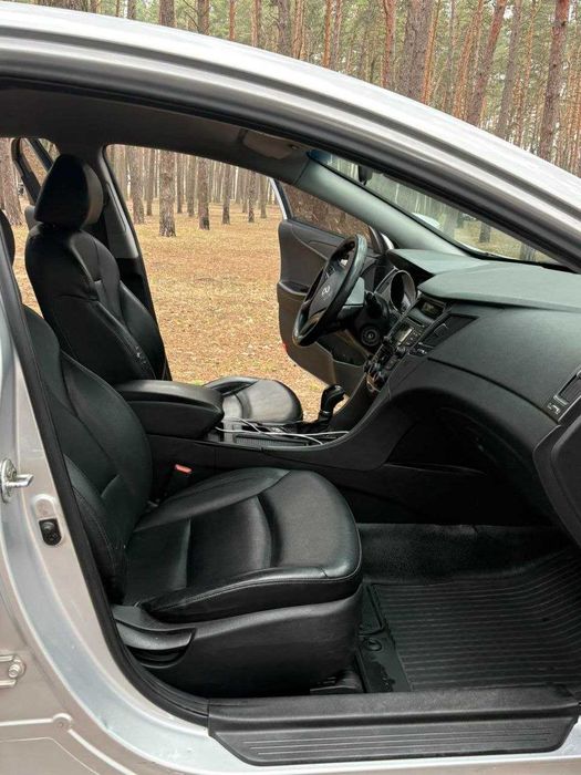 Hyundai Sonata 2013