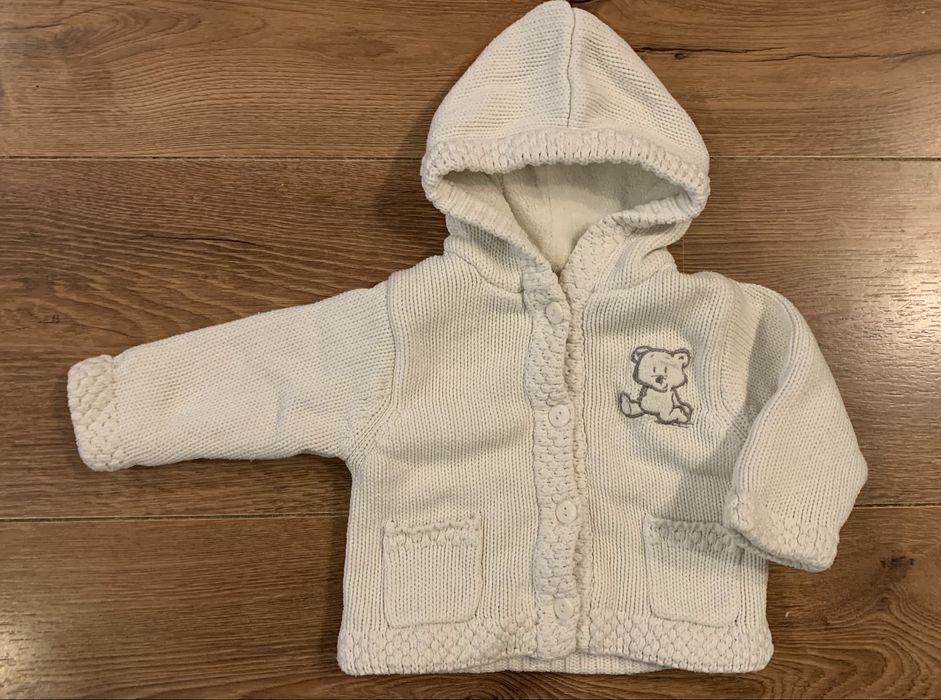 Biała ciepła bluza rozpinana niemowlęca r. 62 68 sweter gruby zimowy
