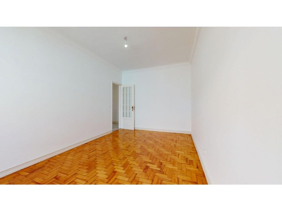 Apartamento T2 remodelado | Ajuda