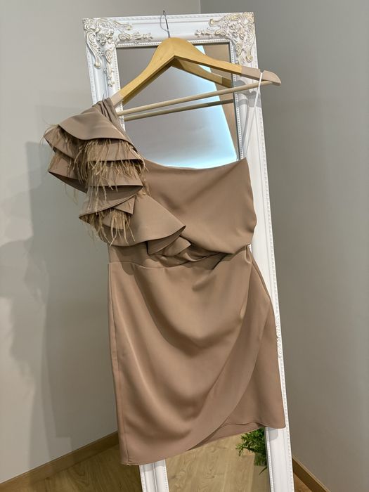 Sukienka koktajlowa nowa na wesele na osiemnastke na komunie piórka