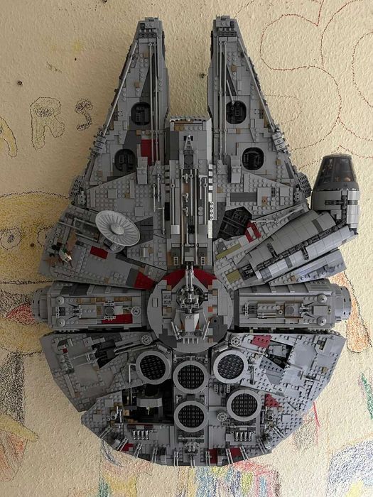 Uchwyt ścienny dla Lego Millennium Falcon 75192 i LEGO Icons Concorde