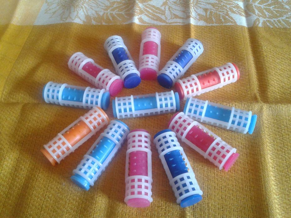 Продам бигуди для волос и зажимы на бигуди