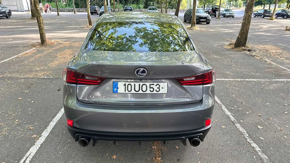 Lexus IS300h F Sport 2014