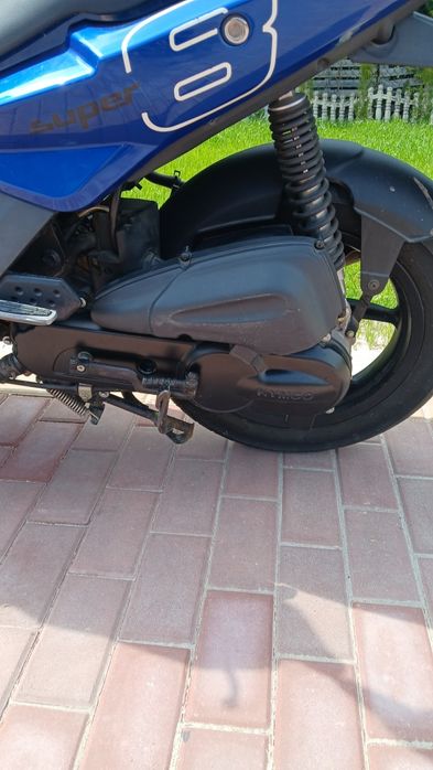 Skuter Kymco super 8 pojemność 50 cm 2011 rok  2T mały przebieg