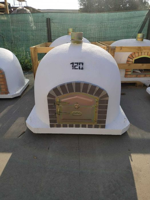Forno a lenha rustico em tijolo para exterior