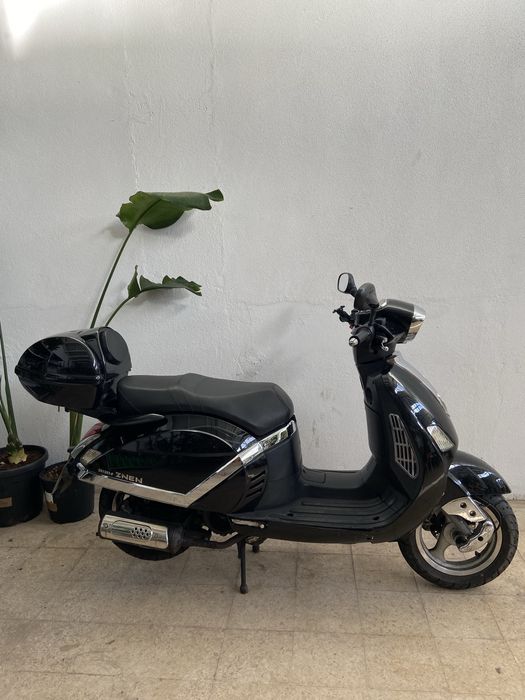 Znen 125-F | Ano 2010 | Apenas 3.519 km