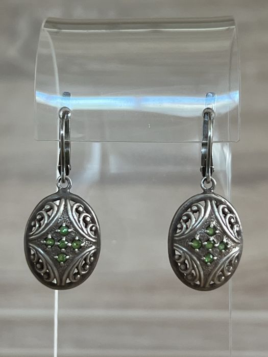 Серебряные серьги-подвески с зелеными фианитами (ХЮЗ), серебро 925