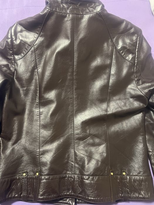 Шкіряна жіноча куртка