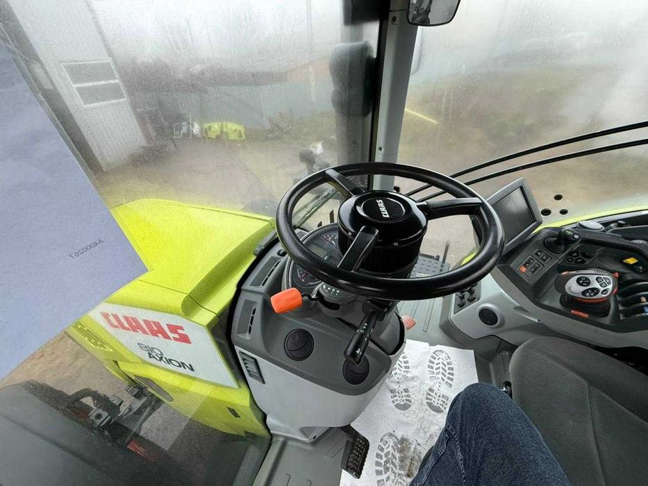 Трактор Claas Axion 810 2013
