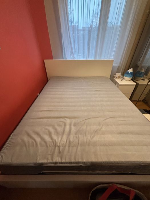 Łóżko ze stelazem 160x200