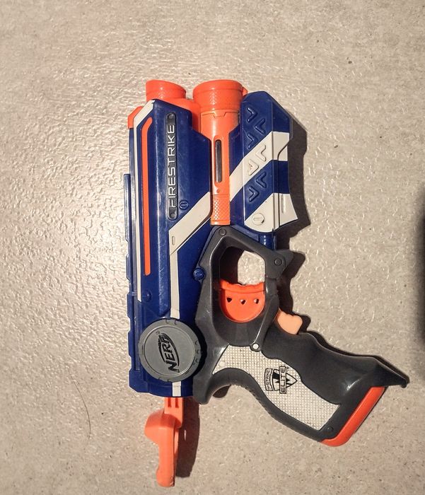 Pistolet nerf  + strzałki
