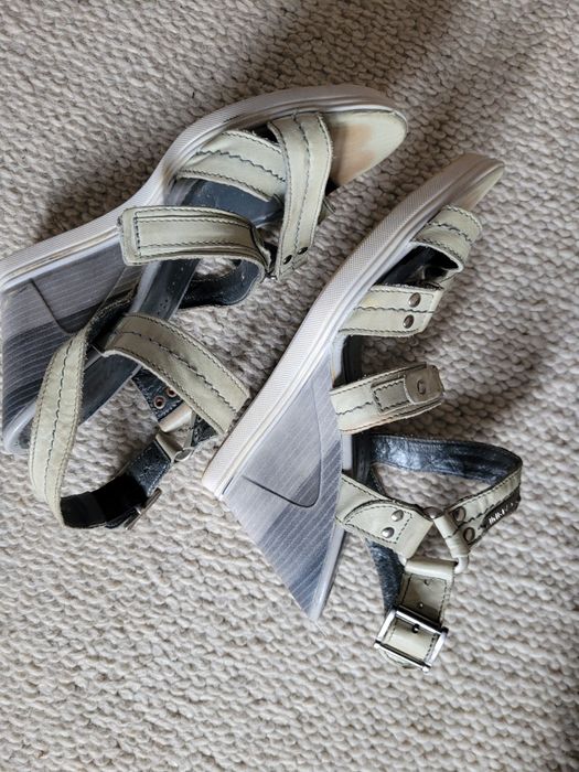 Sandały 37 Carinii skóra koturn buty letnie