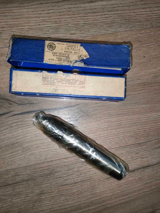 Kieł tokarski stały zewnętrzny z węglikiem 60° MK4 z 1984 r.