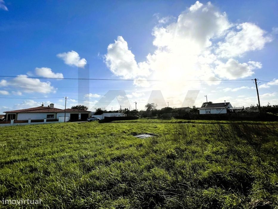 Terreno à Venda com 1.370 m2 | Rua do Estreito, Coimbrão (Leiria)