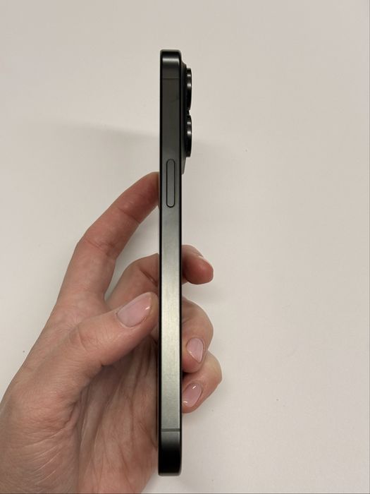 Iphone 15 pro max 256 чорного кольору