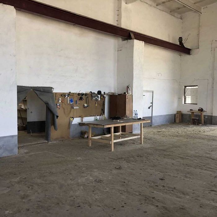 Продаж комплексу виробничо-складських приміщень з земельною ділянкою