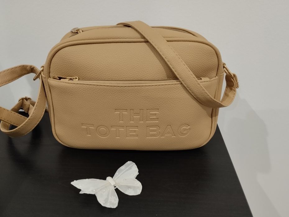 Mala tiracolo The Tote  Bag cor camel nova.
