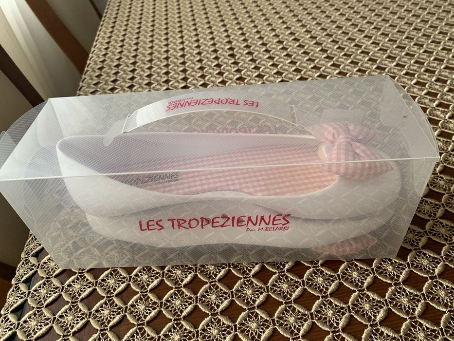 Baleriny białe z kokardkami roz. 39  Les tropeziennes