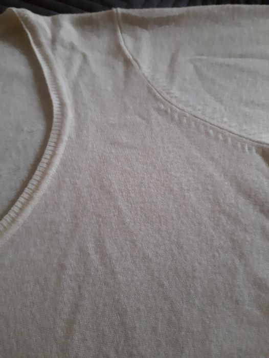 Biały cienki sweterek, rękaw 3/4