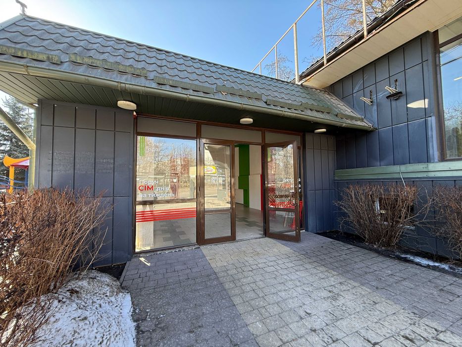 Оренда фасадного комерційного приміщення – ТВК Південний, Львів