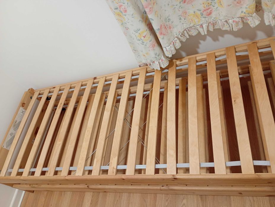 Cama auxiliar encaixada