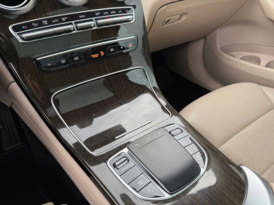 Mercedes-Benz Glc 300 4Matic      2020