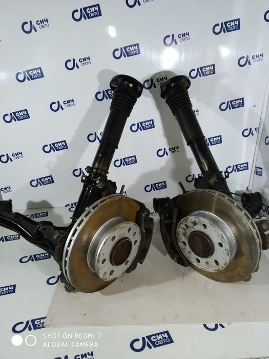 Ступица Спринтер 906 поворотный кулак Sprinter 906 цапфа Крафтер перед