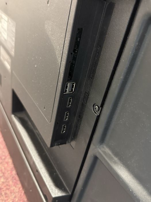 TV LG 65” UT73006LA - Ler descrição com atenção