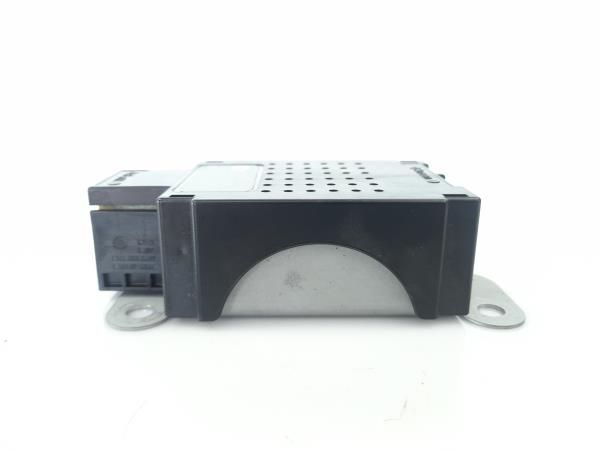 Amplificador de antena VOLKSWAGEN Golf VI (5K1)