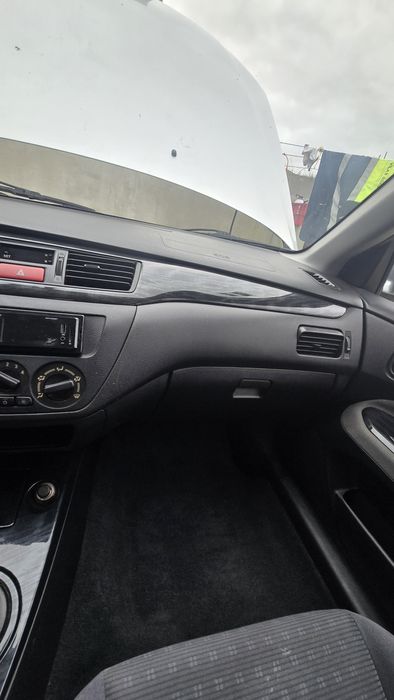 Mitsubishi lancer 1.3 2004