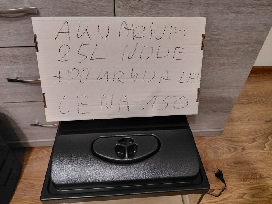 Akwarium NOWE 25 l z pokrywa led