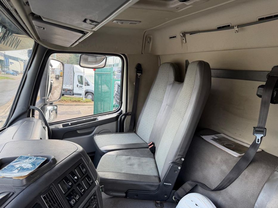 VOLVO FM GRUA E AMPLIROLL COMO NOVO APENAS 180.000km ###OPORTUNIDADE##