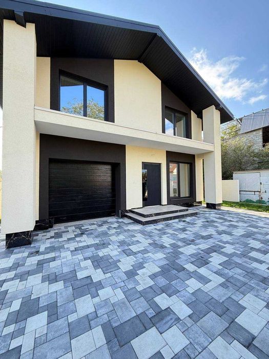 Продаж особняка у Вовчинцях