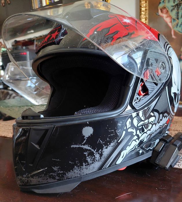 Capacete com intercomunicador  Bluetooth
