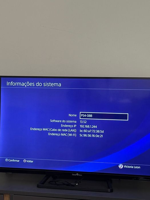 Vendo Playstation 4 em ótimas condições, com 2 comandos + 3 jogos e todos os cabos