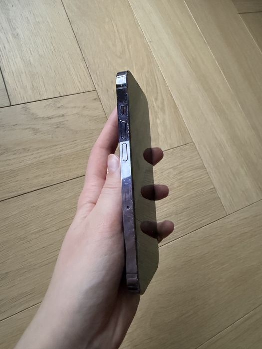 iPhone 14 pro deep purple