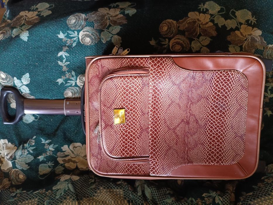 Дорожеые чемоданы