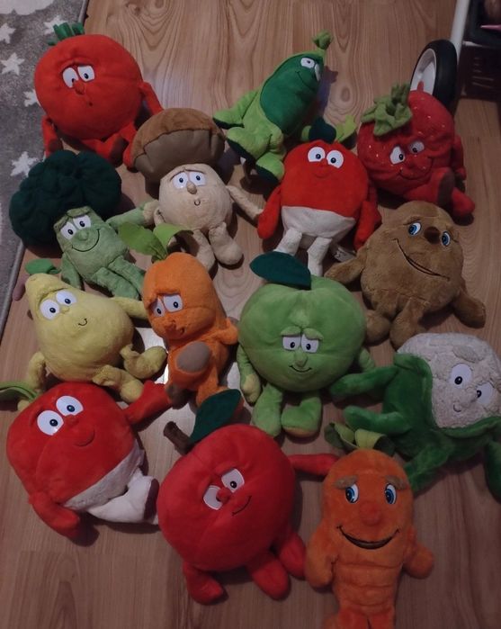 Mega paka 24szt pluszaki gang biedronki, poduszki  i inne