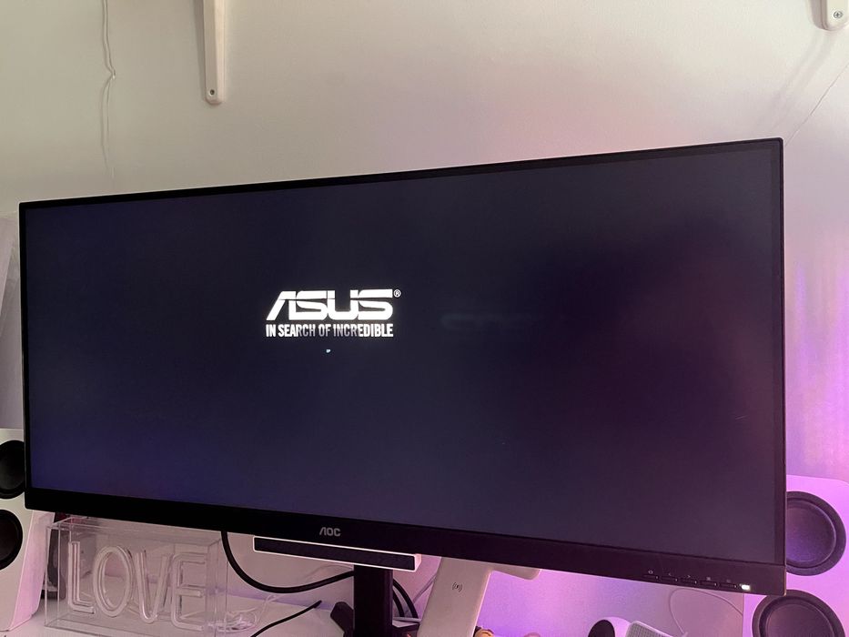 Monitor AOC UltraWide De 34 Polegadas 144 Hz