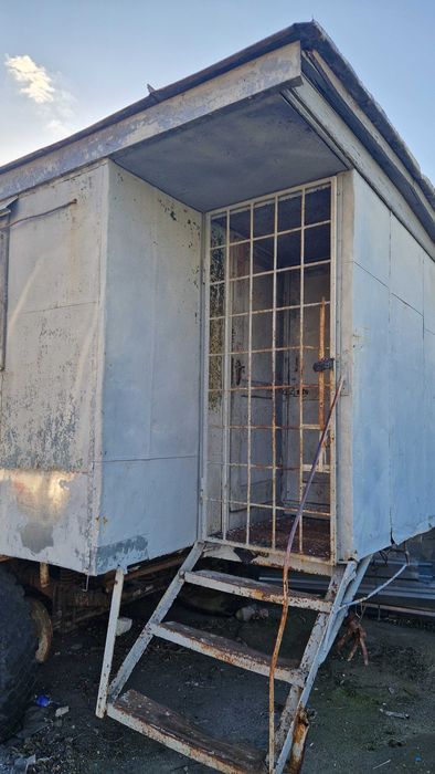 Вагончик на колесах битовка для будівельників, охорони