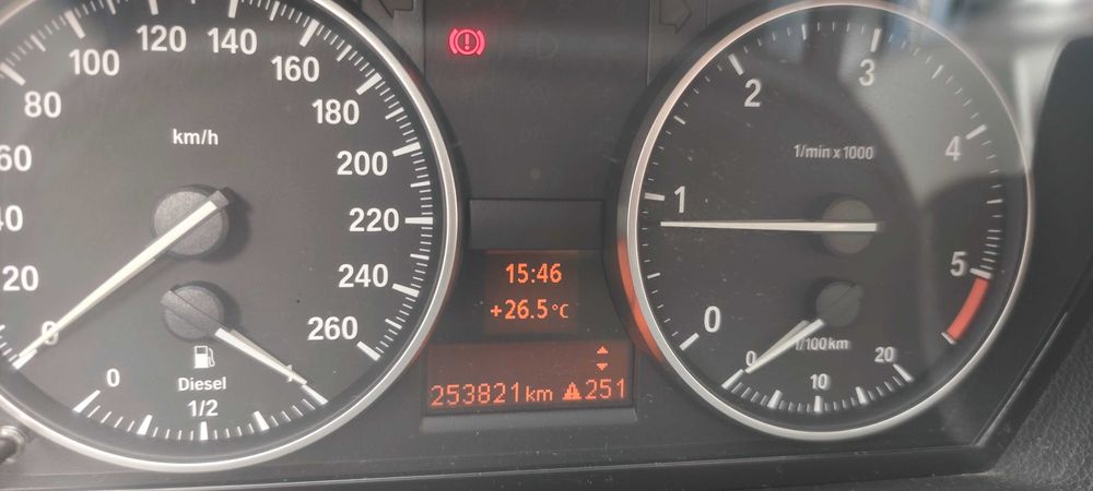 BMW 320 — fotografia 8