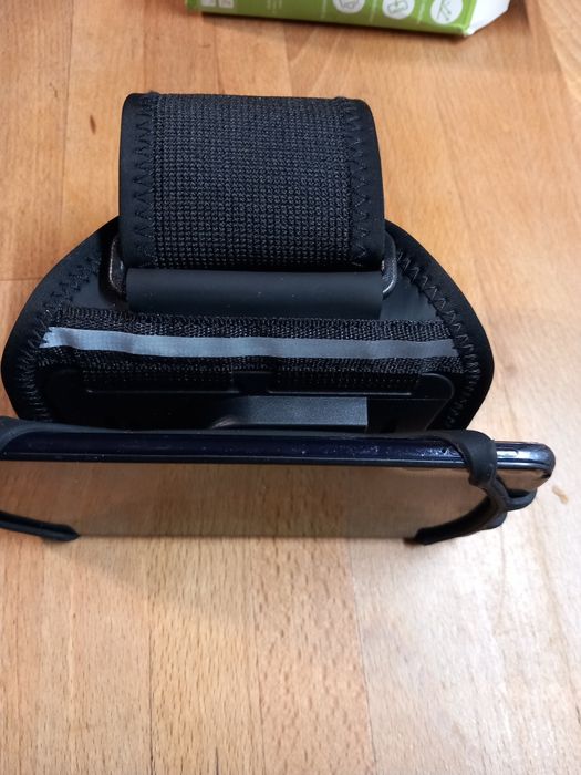 Sportowa opaska na telefon