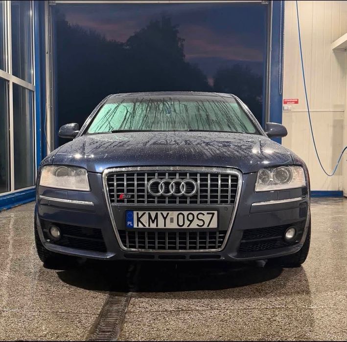 Audi S8