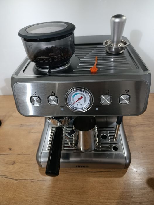 Ekspres cisnieniowo- kolbowy Raven