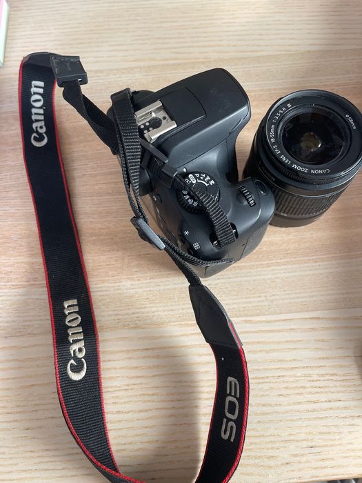 Canon 4000D DSLR + Objetiva + Carregador – Pronta a Usar!
